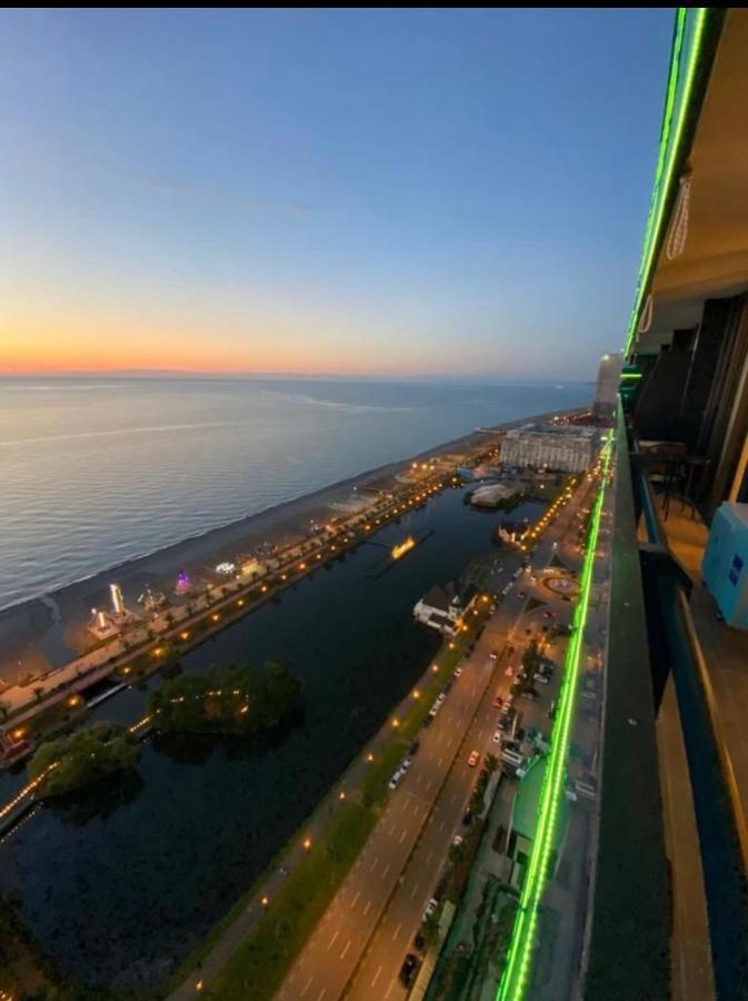 Black Sea Batumi Hotel Orbi City Exterior foto